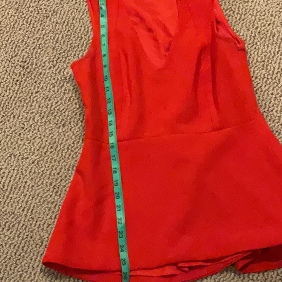 Anthropologie Leifsdottir red v neck peplum top. Size 4 - Picture 6 of 6